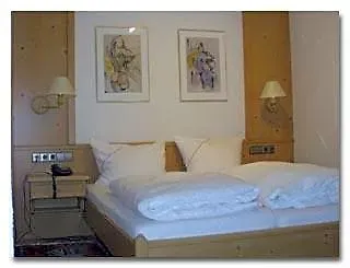 Dreikoenig Apartmanhotel 3*